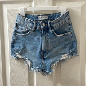 Zara Women's Denim Cut Off Jean Shorts Size 0